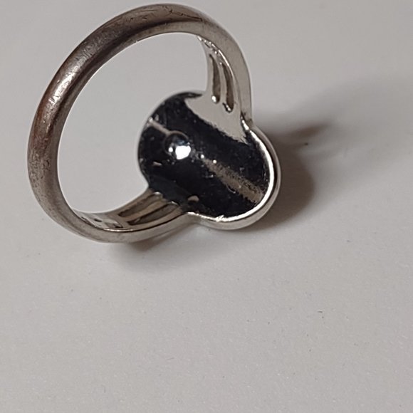 Silver Tone And Black Oval Shaped Ring Size 9 - Picture 8 of 11